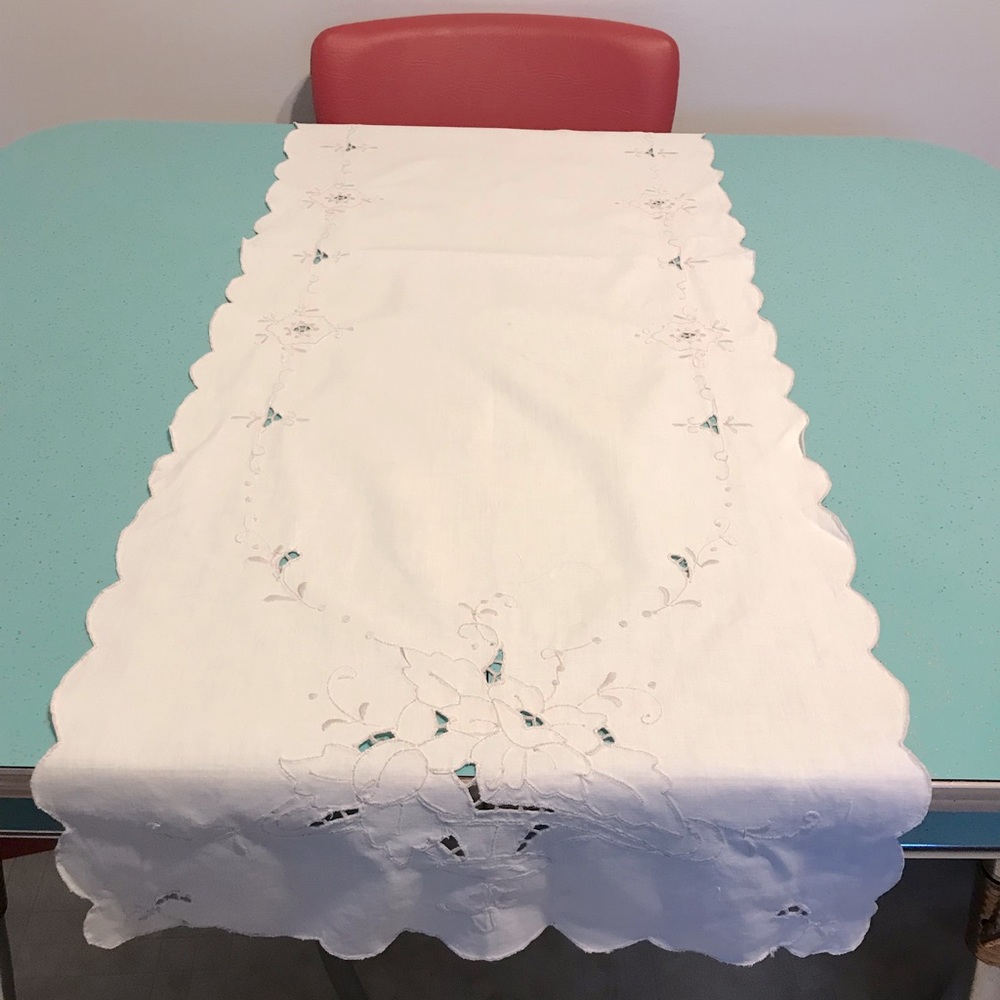 Vintage table runner